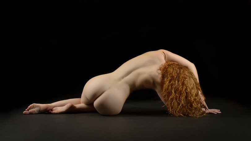 Подборка эротических снимков голых девиц из соцсетей 12 фото